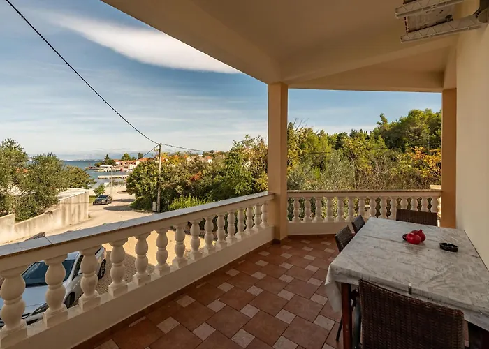 شقة 1 Bedroom Lovely In Lukoran