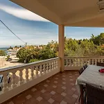 Apartment 1 Bedroom Awesome In Lukoran