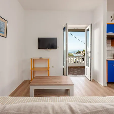 1 Bedroom Stunning In *