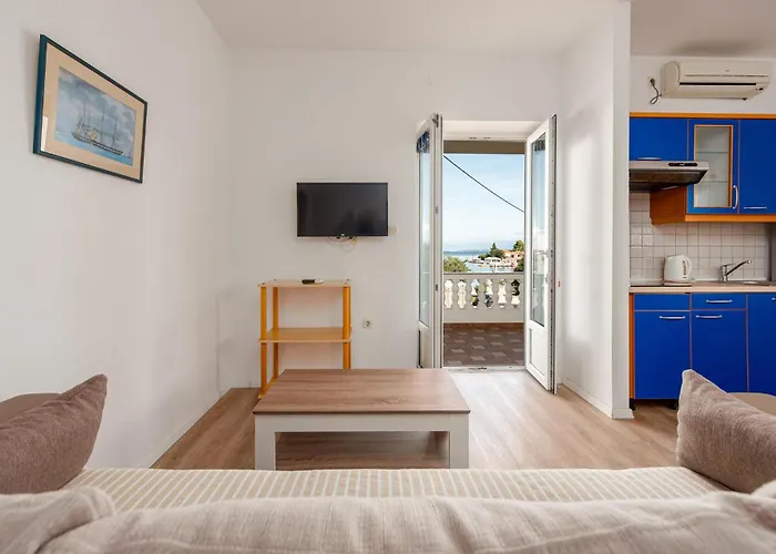 1 Bedroom Lovely In *